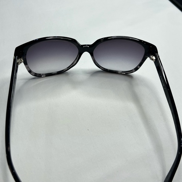 Bebe Clever BB7038 (002) Grey Marble Sunglasses Woman’s With Case - Picture 4 of 11